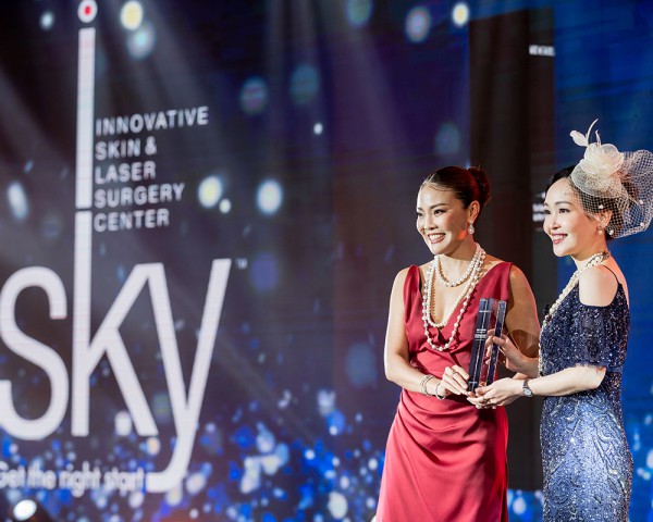 iSKY รับรางวัลคลินิกที่มียอดใช้ Xeomin โบเยอรมันสูงสุดระดับ Platinum